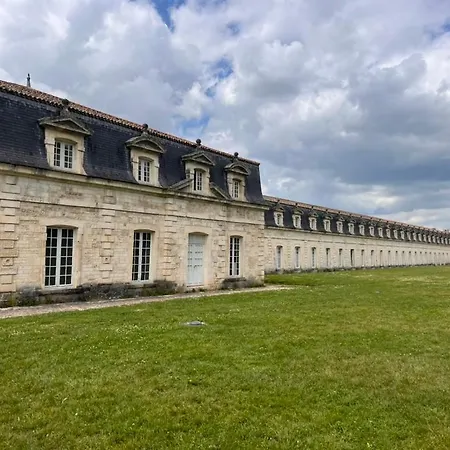 Proche Des Thermes, Au Calme * Rochefort (Charente-Maritime)